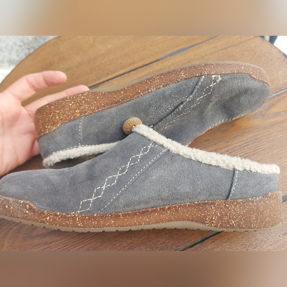 Earth Origins Aurora Johanna Grey Suede Clogs Sz 8.5 - Picture 5 of 9